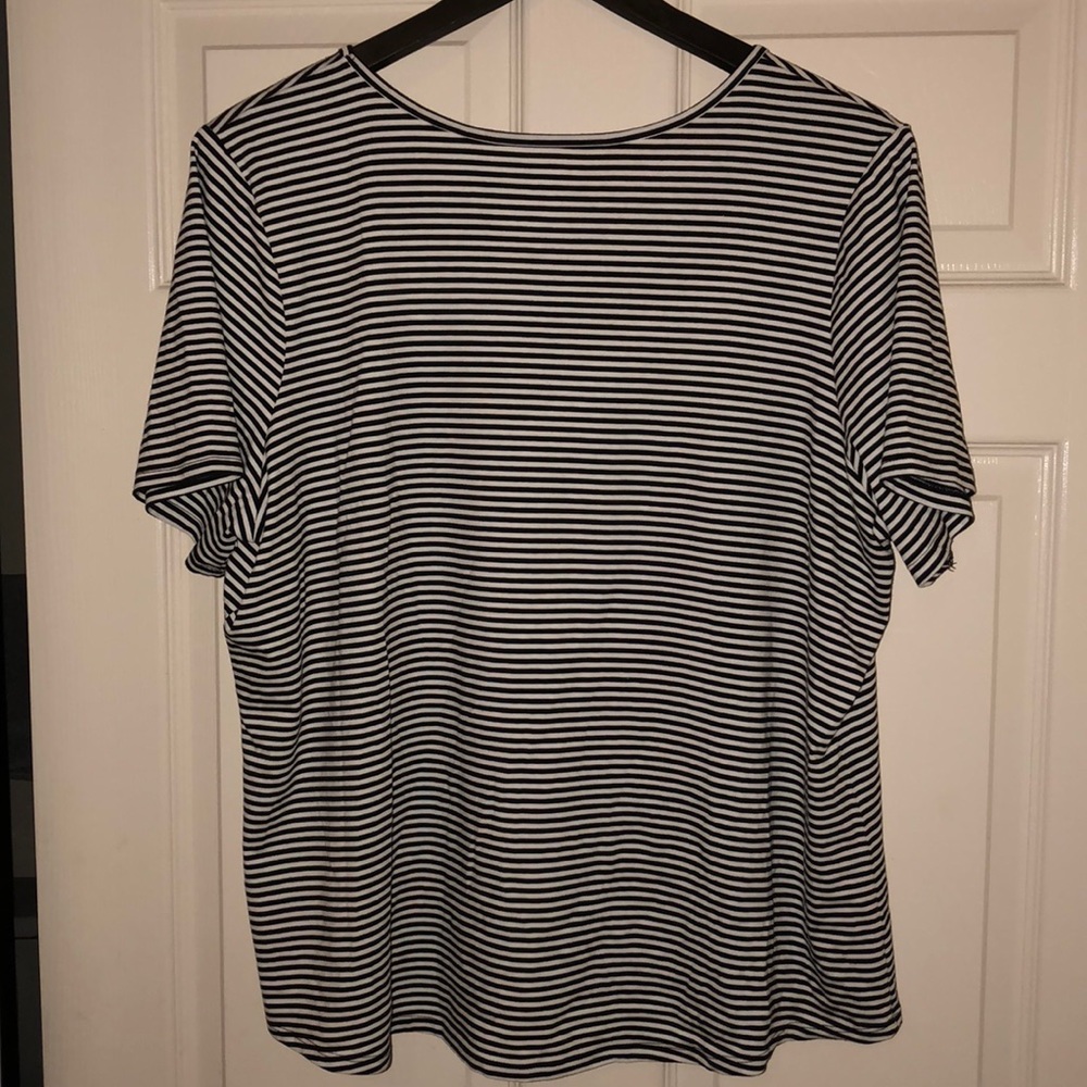 Avenue 22/24 Sequin Heart & Black/White Stripe T - Picture 6 of 6